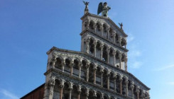 Lucca, un gioiello incastonato tra le mura